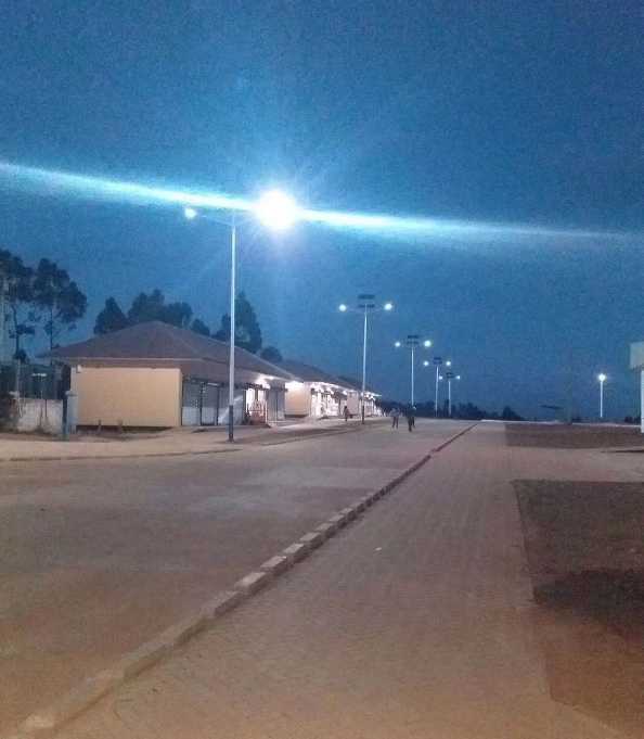 沾益区非洲科特迪瓦太阳能路灯工程